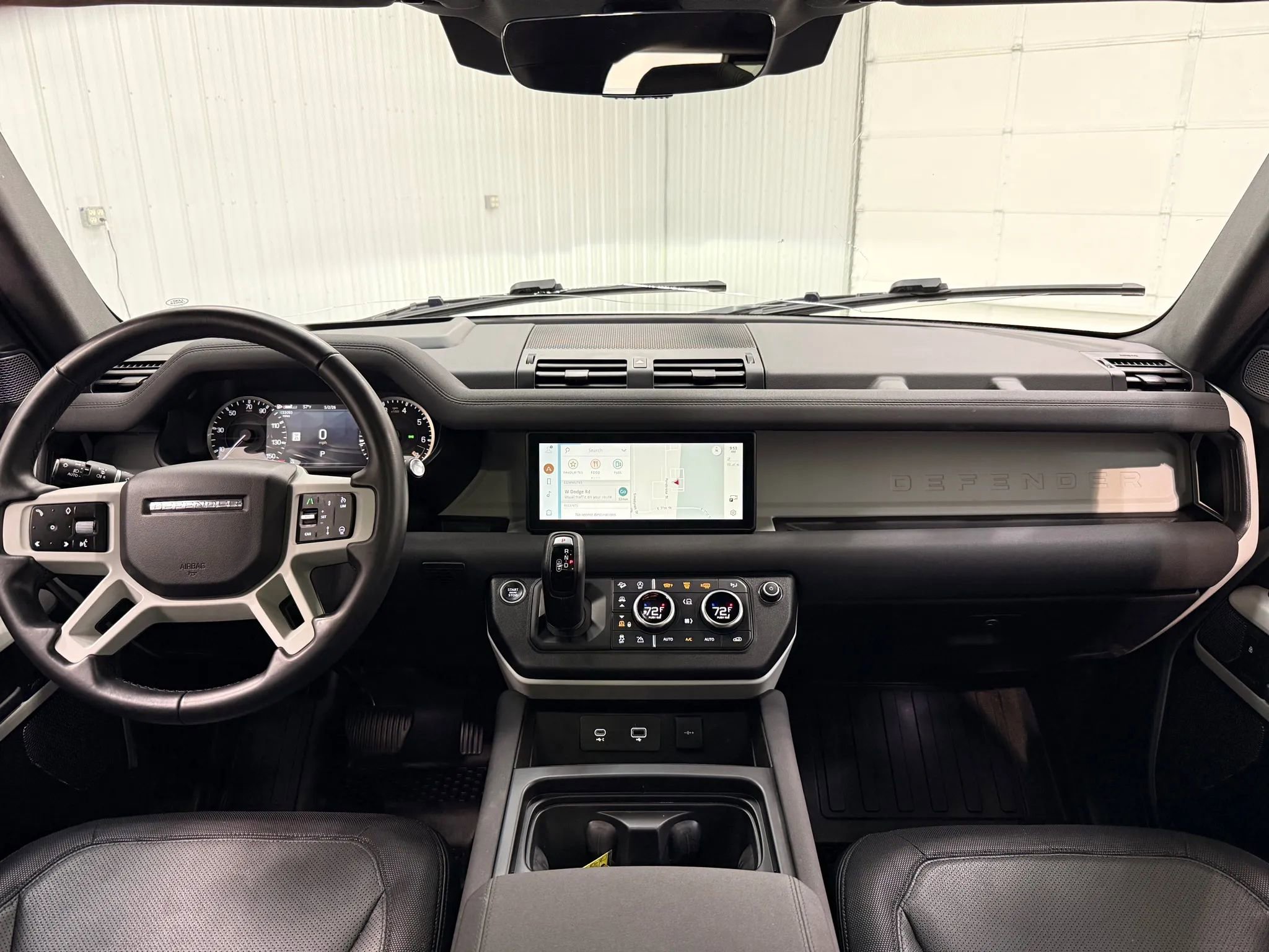 Used 2023 Land Rover Defender 110 X-Dynamic SE image 13