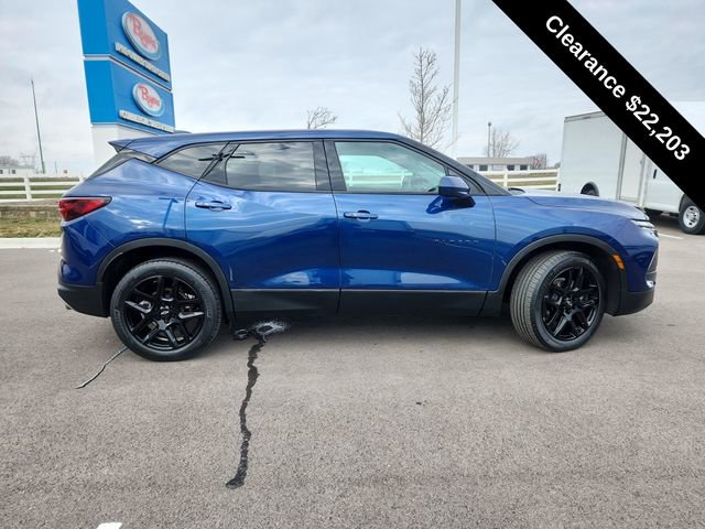 Used 2023 Chevrolet Blazer LT image 9