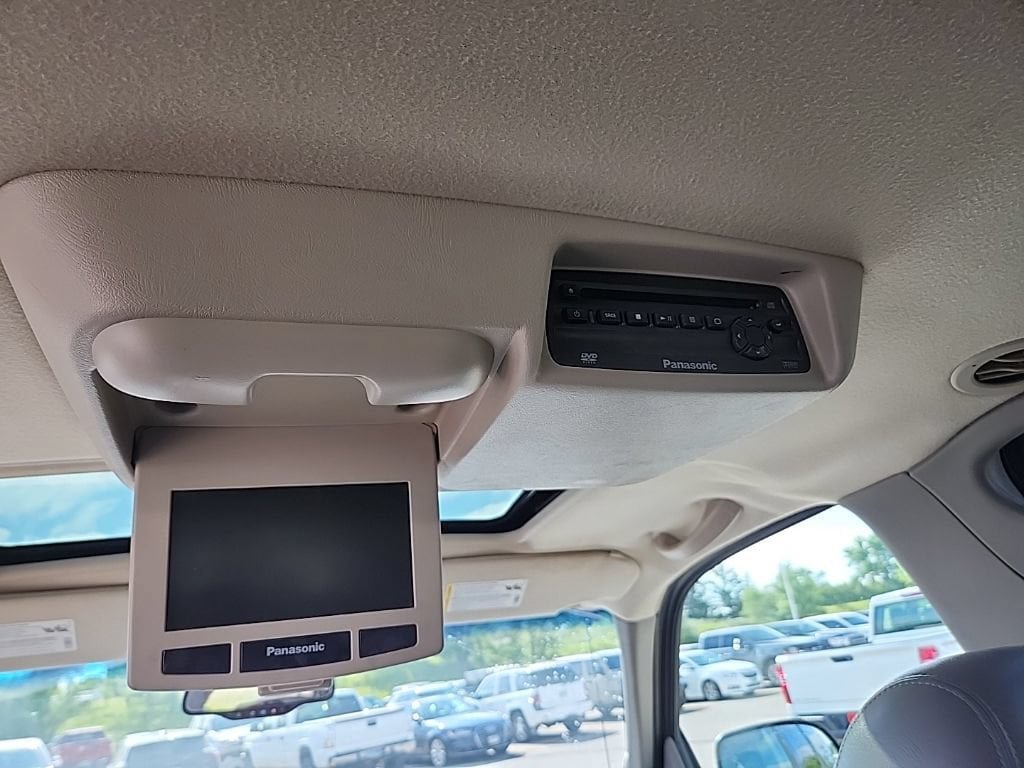 Used 2006 Chevrolet Suburban LT w/ Preferred Equipment Group AWD/4WD image 31
