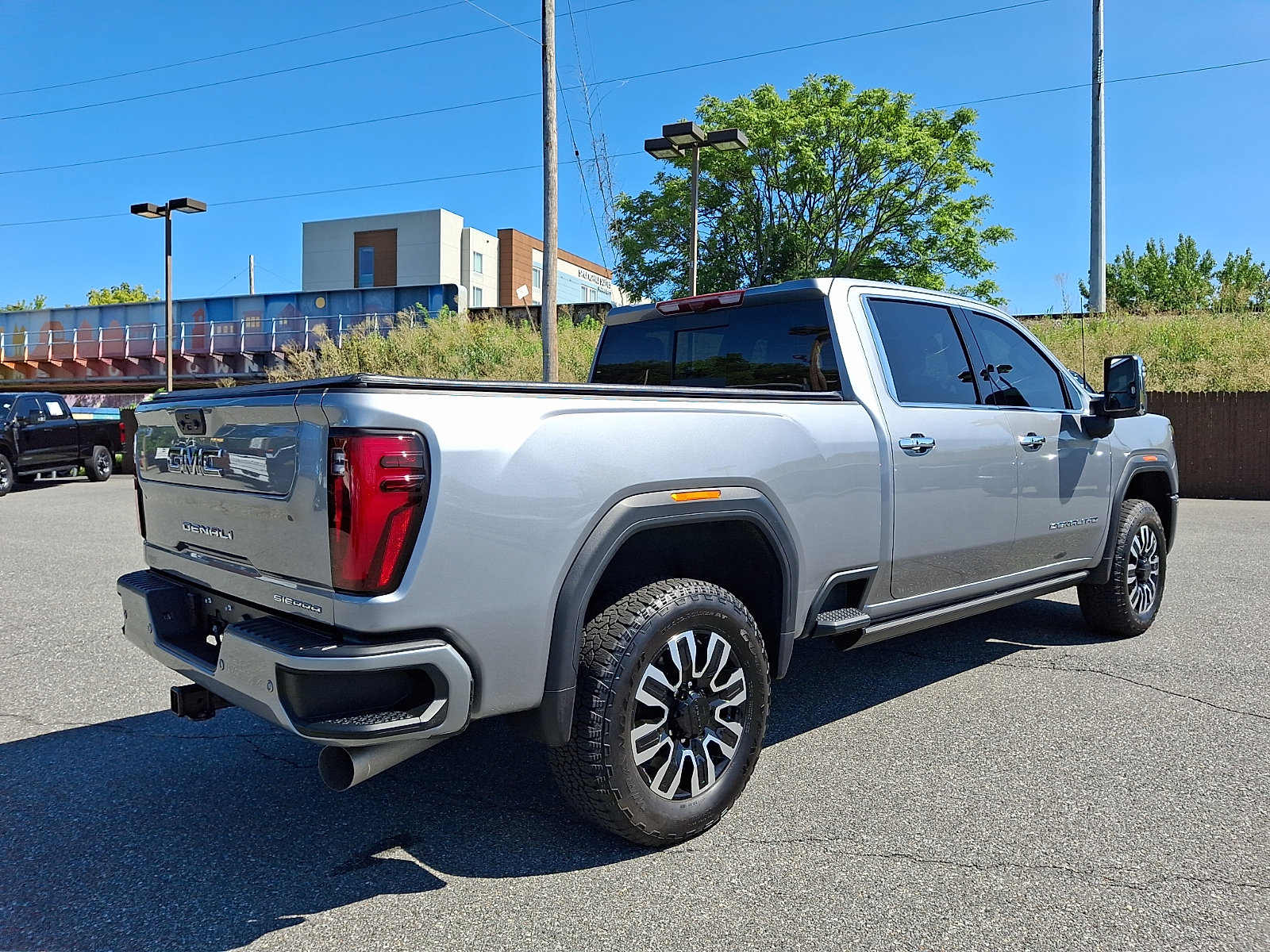 Certified 2025 GMC Sierra 2500 Denali Ultimate AWD/4WD image 6