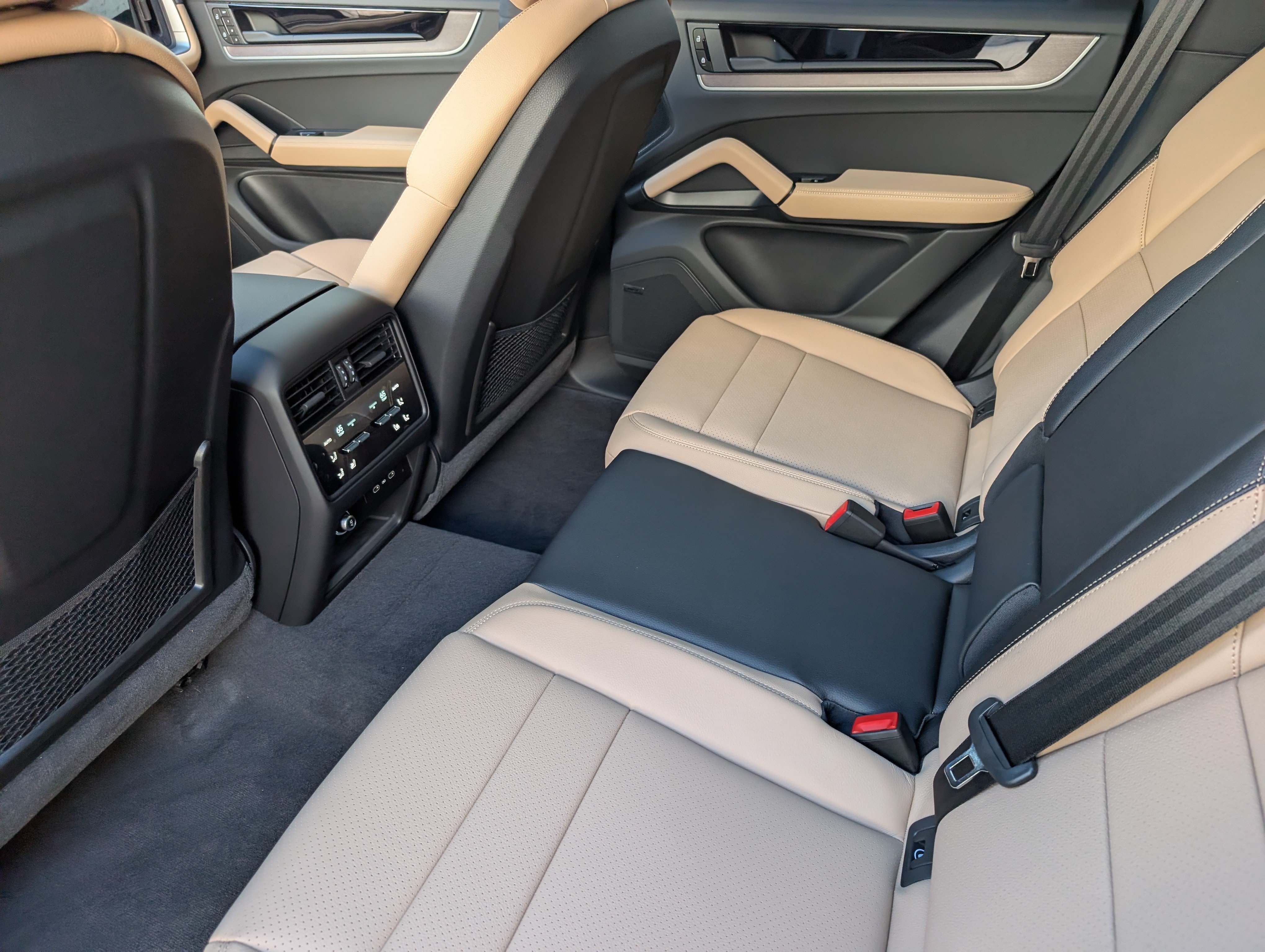New 2026 Porsche Cayenne E-Hybrid AWD/4WD image 23