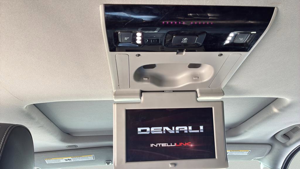 Used 2016 GMC Yukon Denali w/ Open Road Package image 28