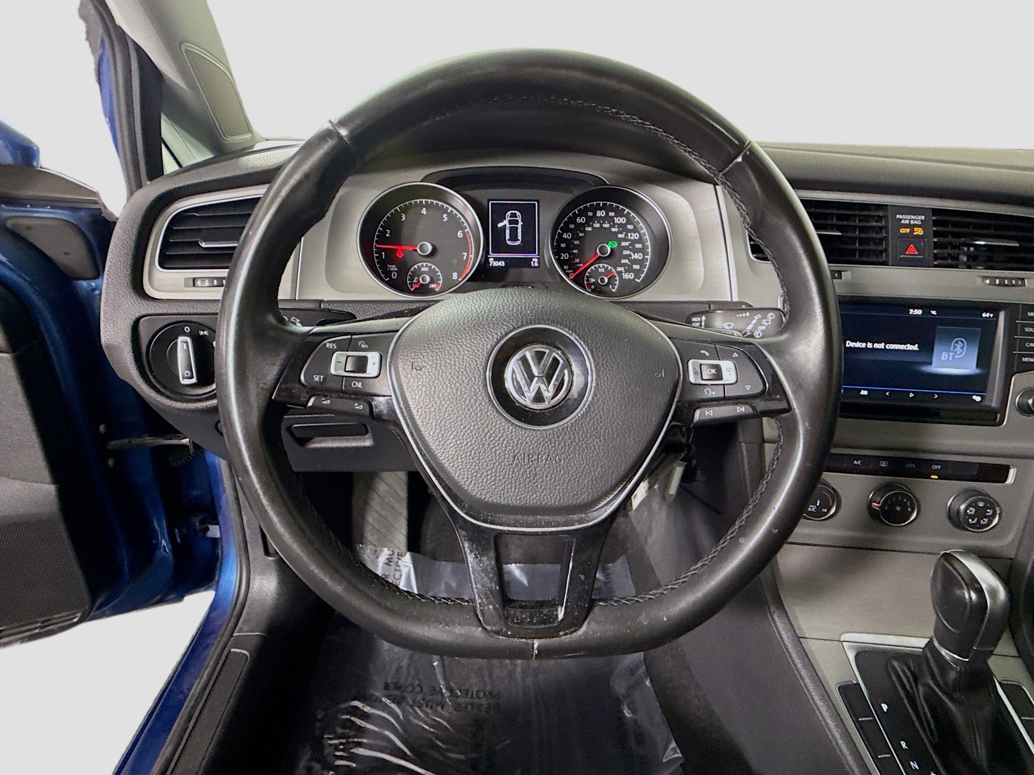 Used 2017 Volkswagen Golf S image 13