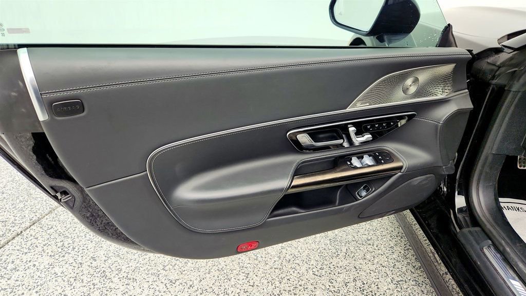 Used 2022 Mercedes-Benz SL 55 AMG 4MATIC image 11
