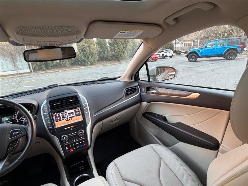 Used 2018 Lincoln MKC Reserve w/ Lincoln MKC Climate Package image 26