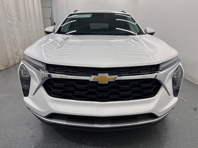New 2026 Chevrolet Trax LT FWD image 4