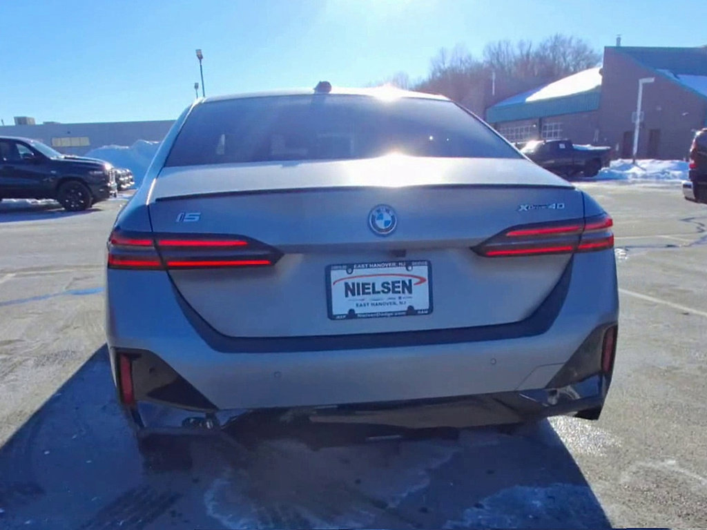 Used 2025 BMW i5 xDrive40 w/ M Sport Package image 7