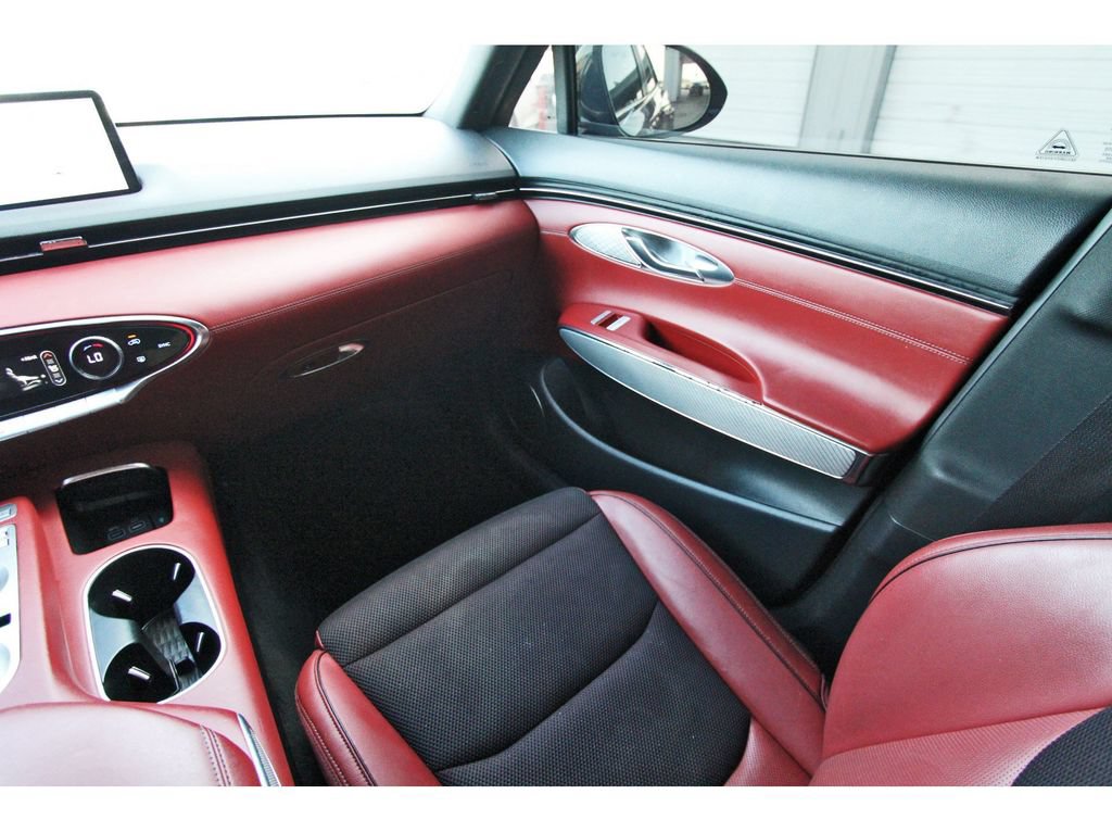 Used 2022 Genesis GV70 3.5T Sport AWD/4WD image 11