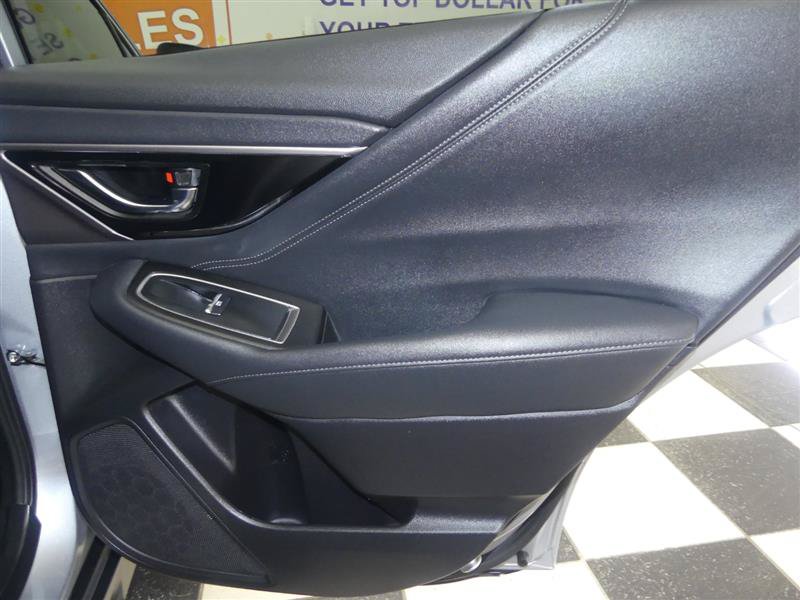 Used 2025 Subaru Outback Touring XT AWD/4WD image 32