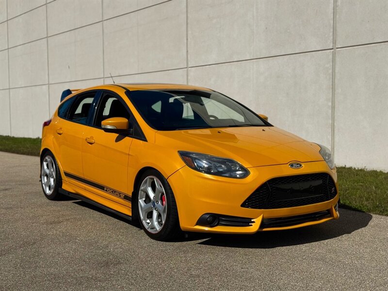 Used 2013 Ford Focus ST FWD image 4