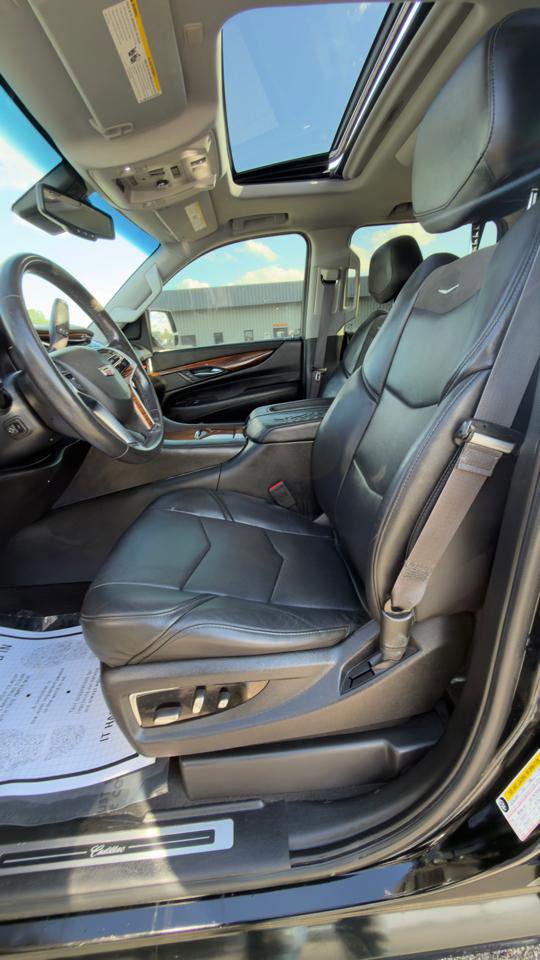 Used 2015 Cadillac Escalade Premium AWD/4WD image 18