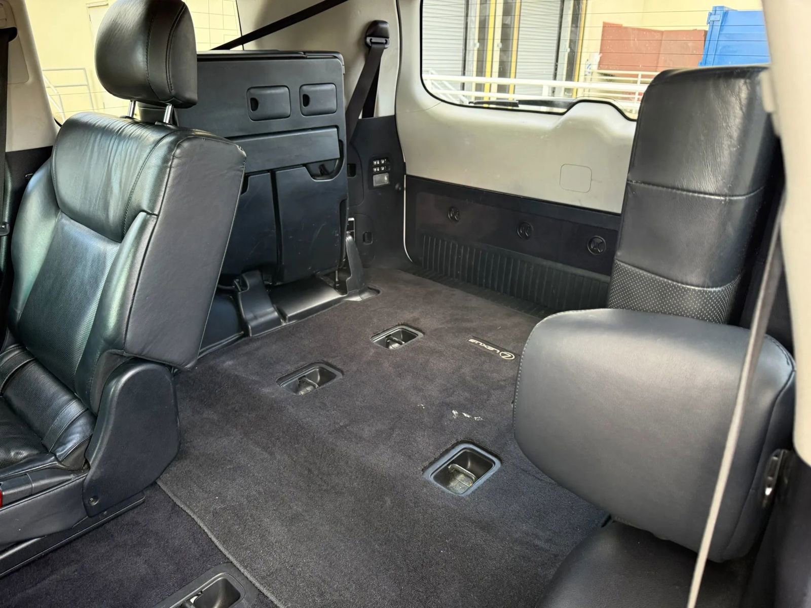 Used 2014 Lexus LX 570 4WD image 17