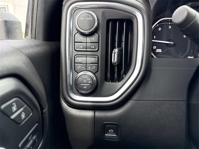 Used 2021 GMC Sierra 2500 AT4 w/ Gooseneck/5TH Wheel Package image 28