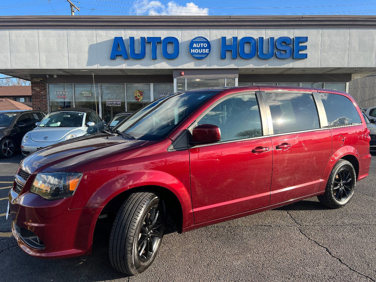 Used 2019 Dodge Grand Caravan GT image 1