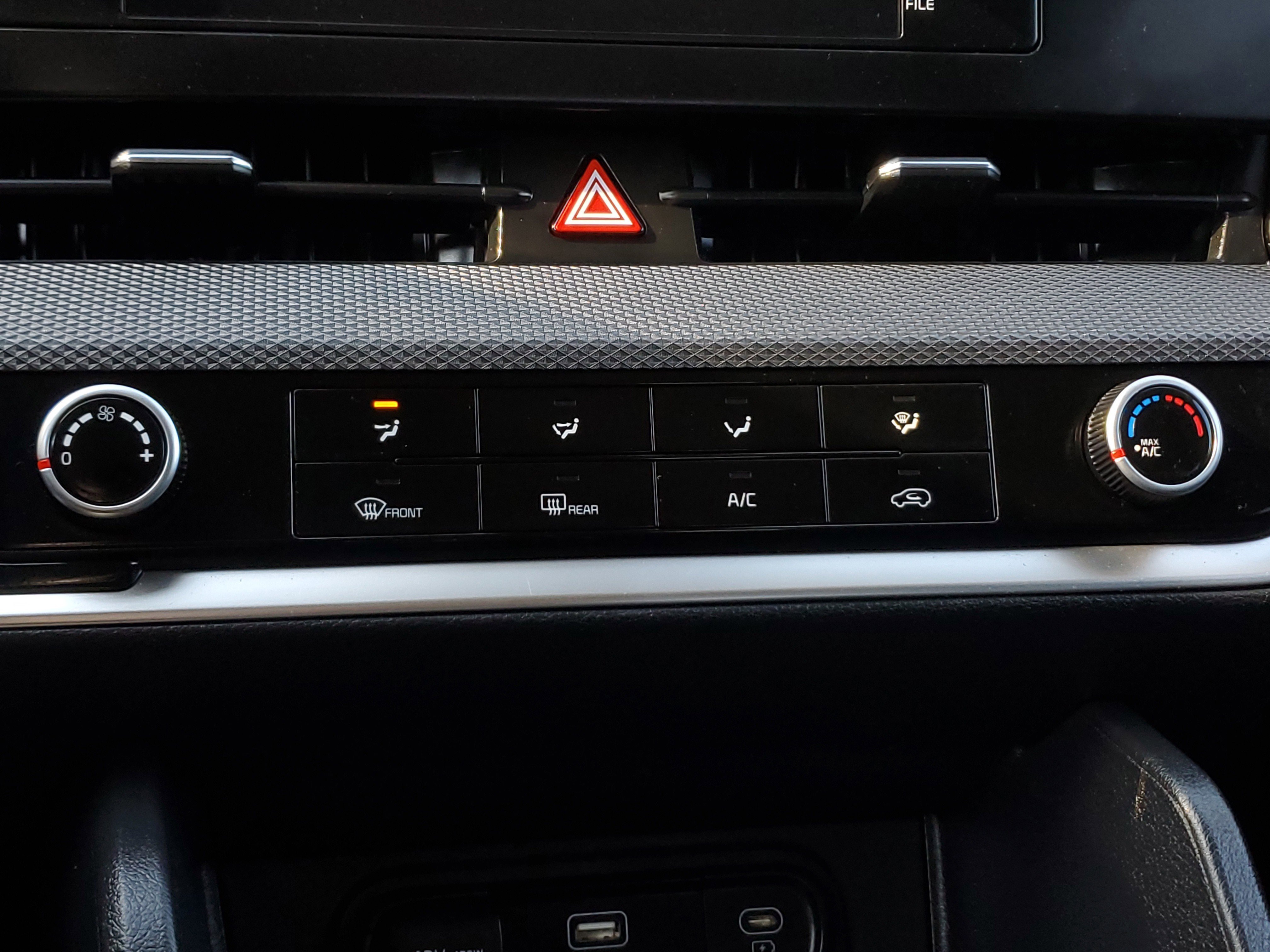 Used 2025 Kia Sportage LX image 26