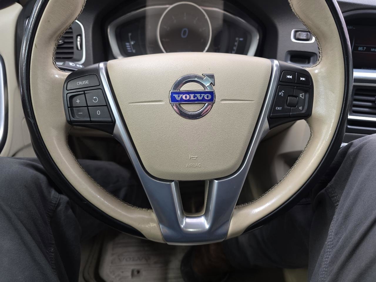 Used 2015 Volvo S60 T5 Premier image 49