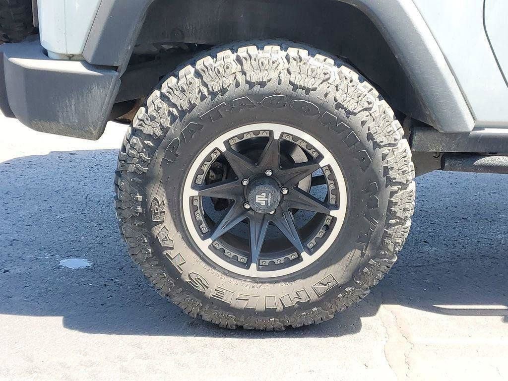Used 2018 Jeep Wrangler Rubicon w/ Power Convenience Group AWD/4WD image 26