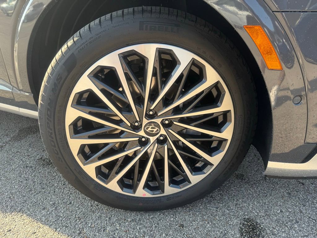 New 2026 Hyundai Palisade Calligraphy FWD image 11