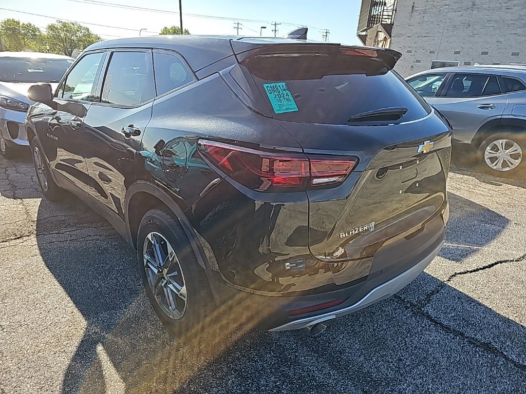 Used 2024 Chevrolet Blazer LT w/ Driver Confidence Package FWD image 9