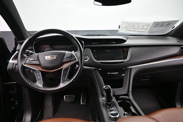 Used 2022 Cadillac XT5 Sportv w/ LPO, ONYX Package AWD/4WD image 25