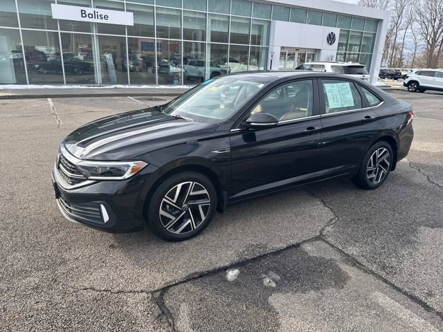 Certified 2024 Volkswagen Jetta SEL image 3