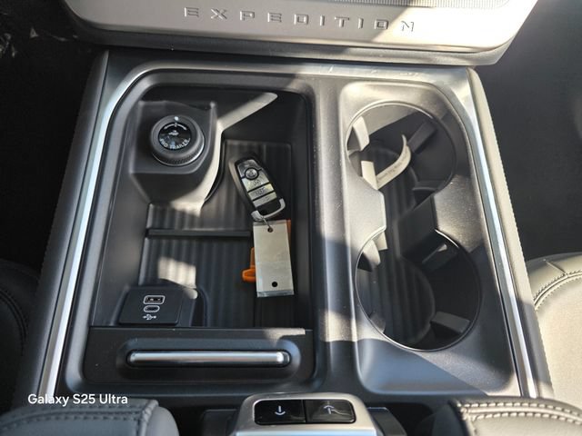 New 2026 Ford Expedition Active RWD image 25