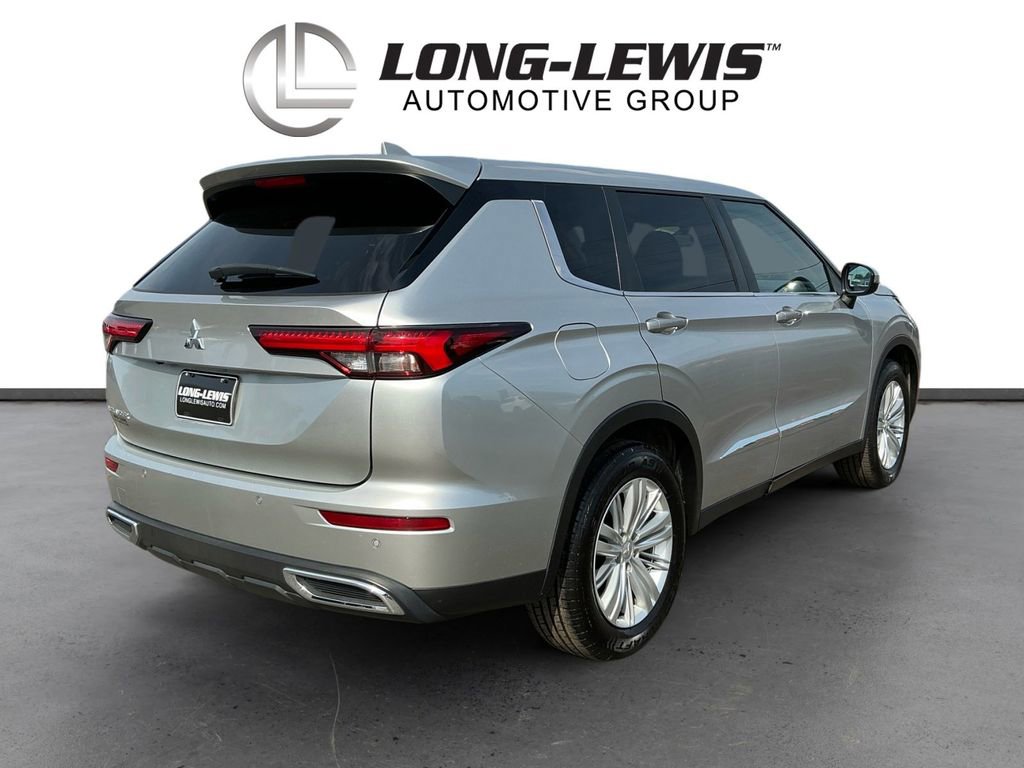 Used 2022 Mitsubishi Outlander ES image 7