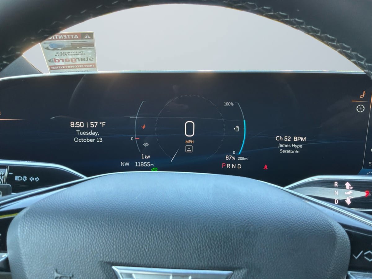 Used 2024 Cadillac Lyriq Tech RWD image 12