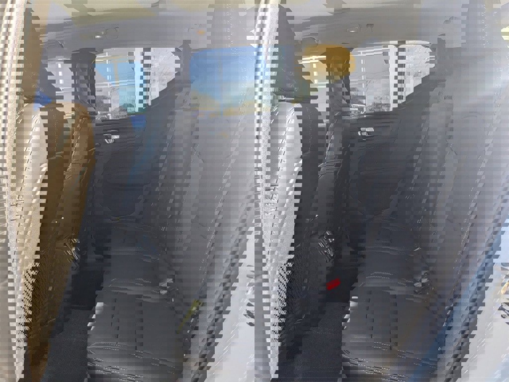 New 2026 Volvo XC40 B4 Core image 2