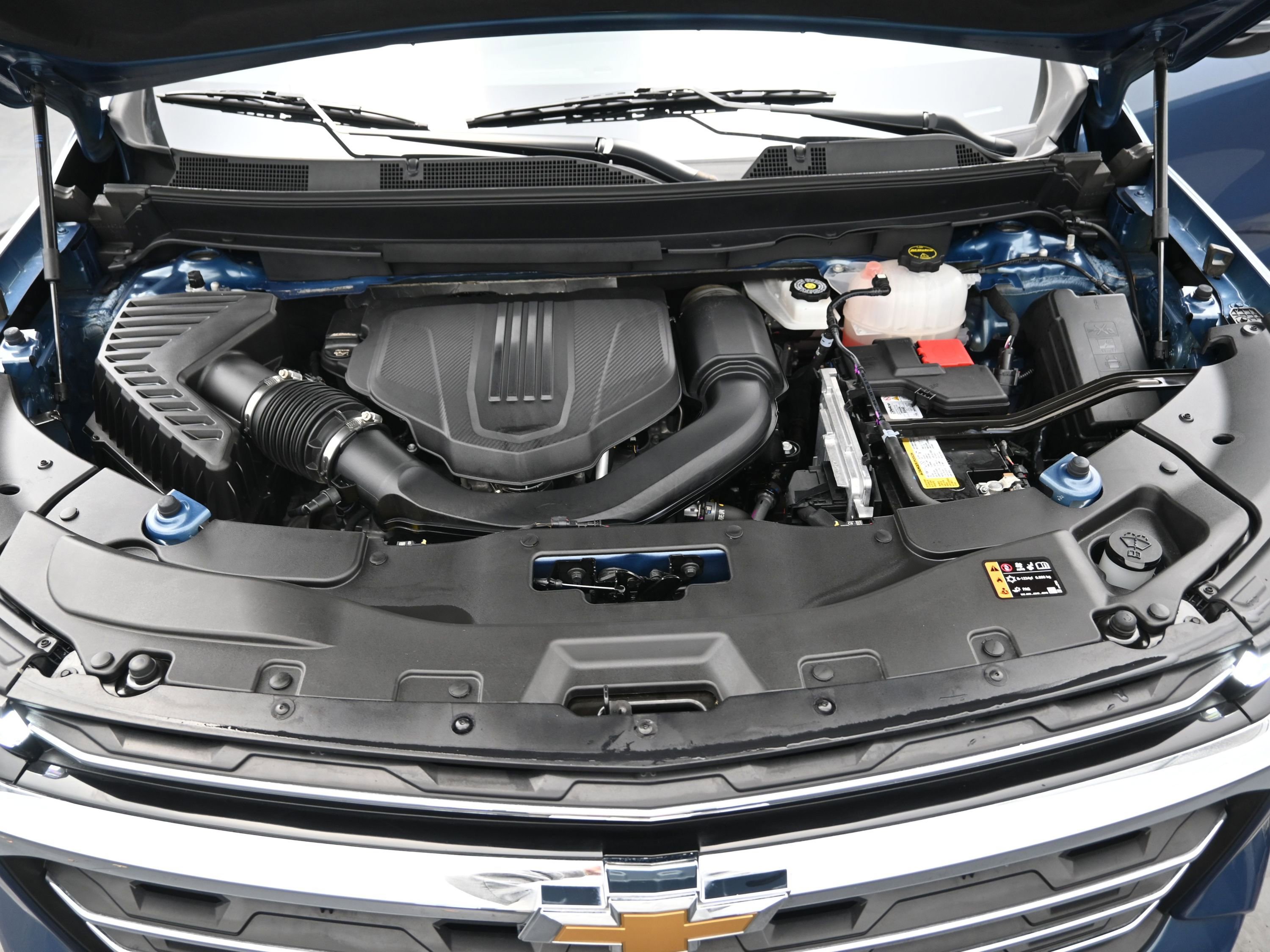 Used 2025 Chevrolet Traverse LT image 23