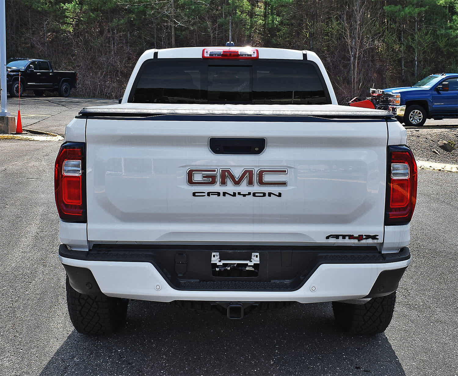 Used 2023 GMC Canyon AT4X image 7