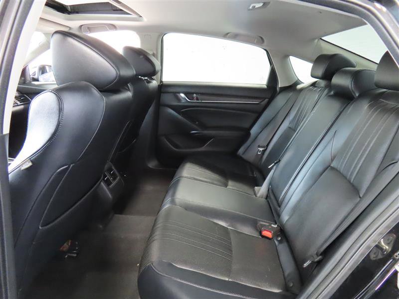 Used 2018 Honda Accord Touring image 28