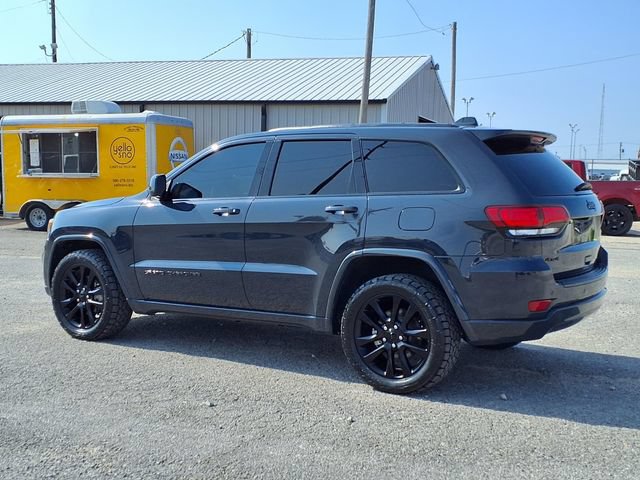 Used 2018 Jeep Grand Cherokee Altitude AWD/4WD image 18