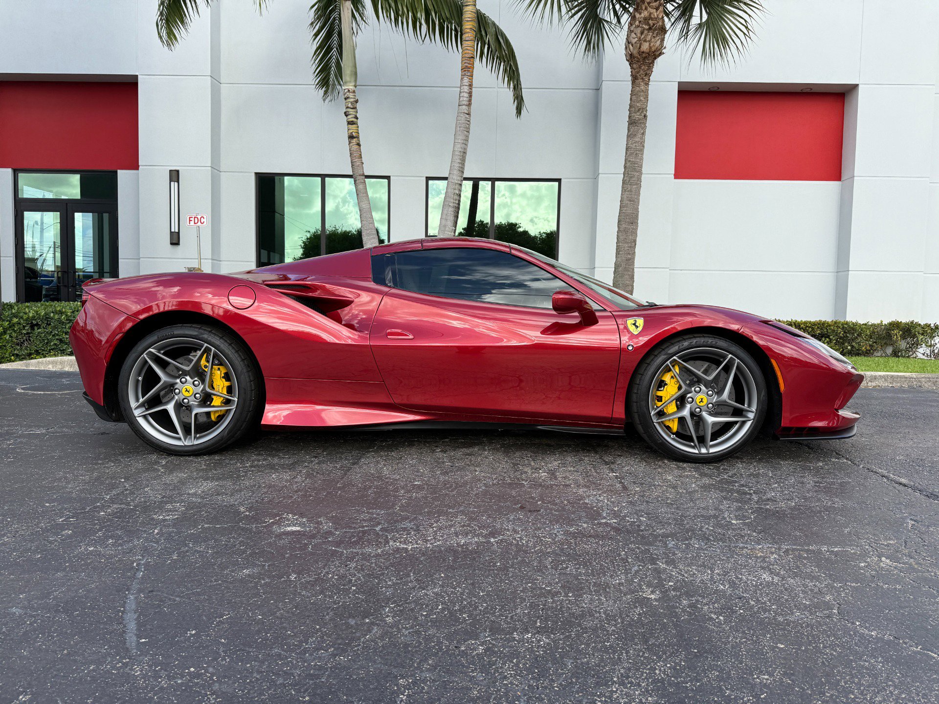 Used 2023 Ferrari F8 Tributo image 21