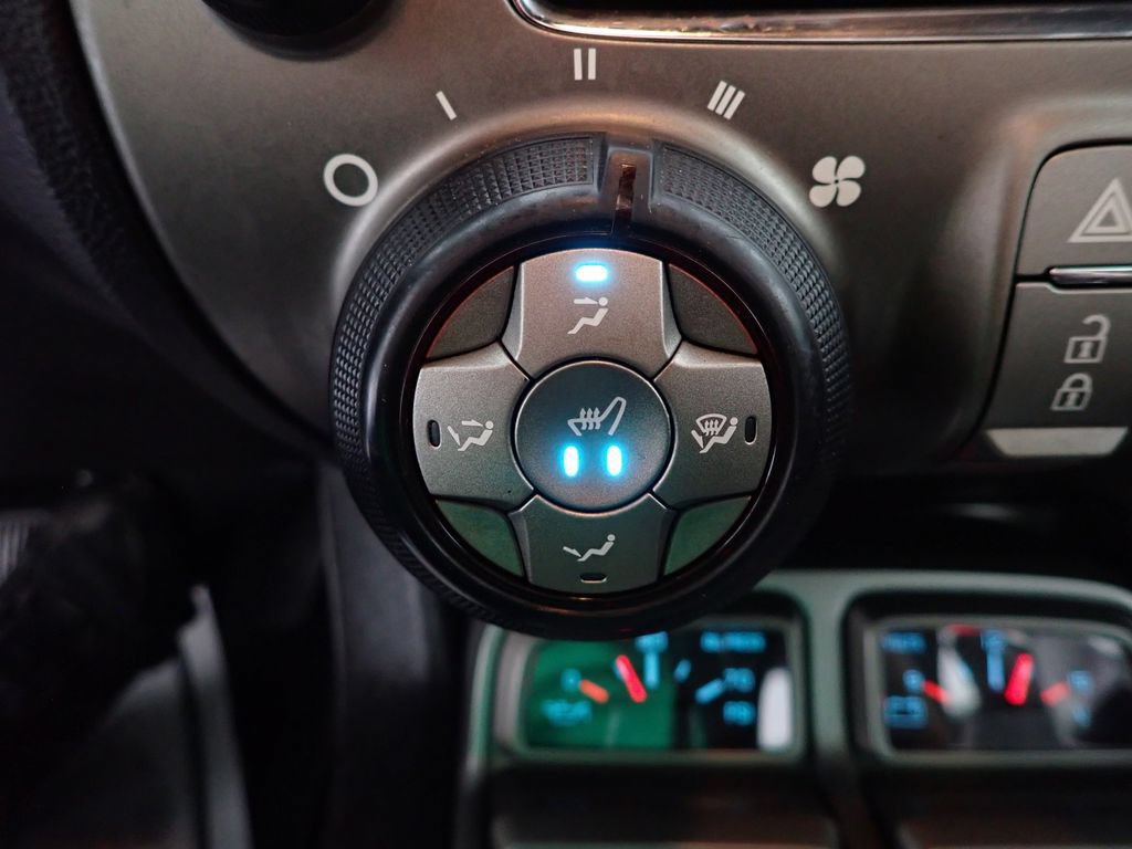 Used 2010 Chevrolet Camaro LT RWD image 4