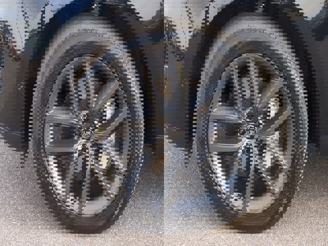 Used 2023 Land Rover Range Rover Sport SE image 13