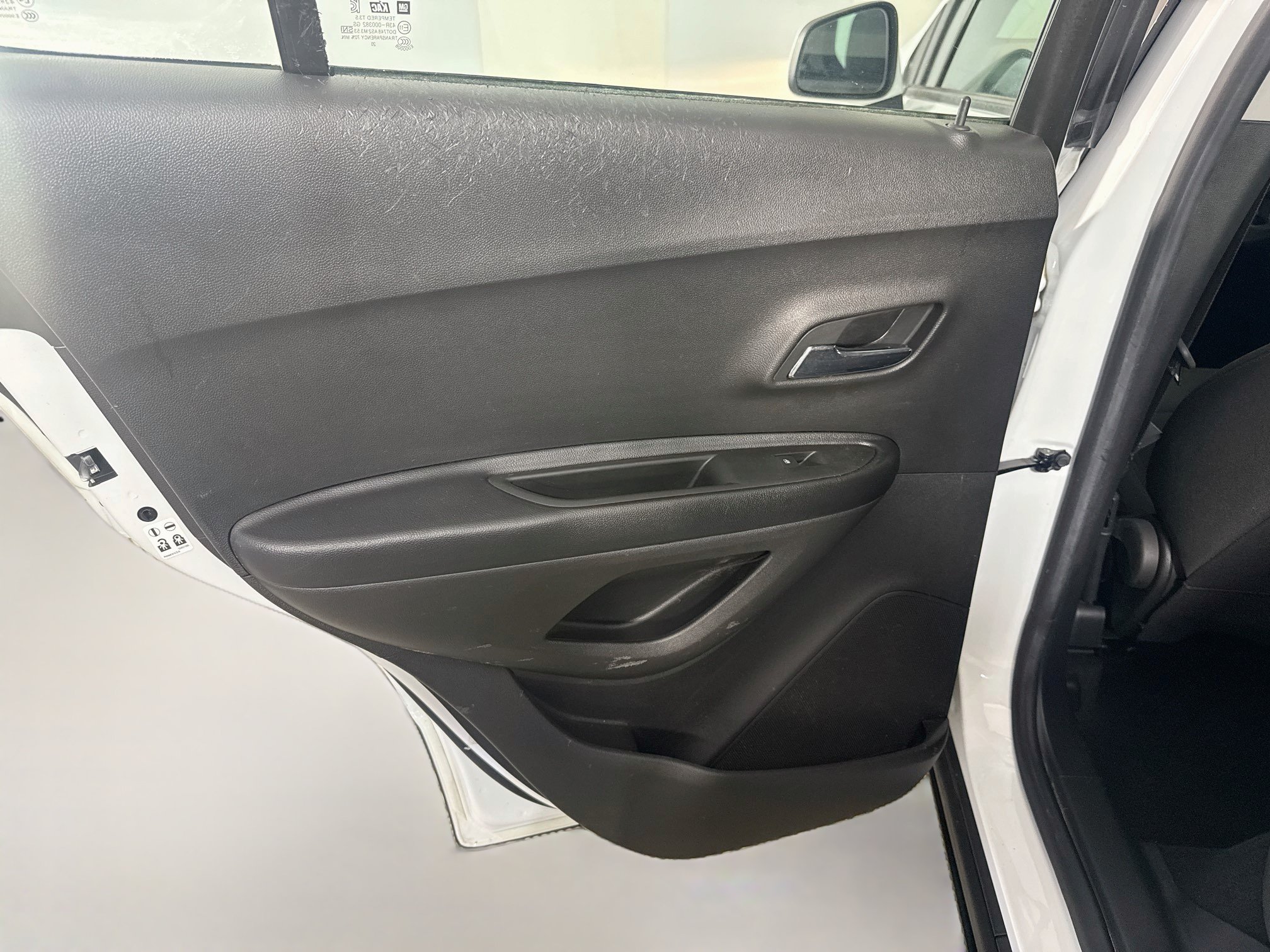 Used 2021 Chevrolet Trax LS FWD image 24