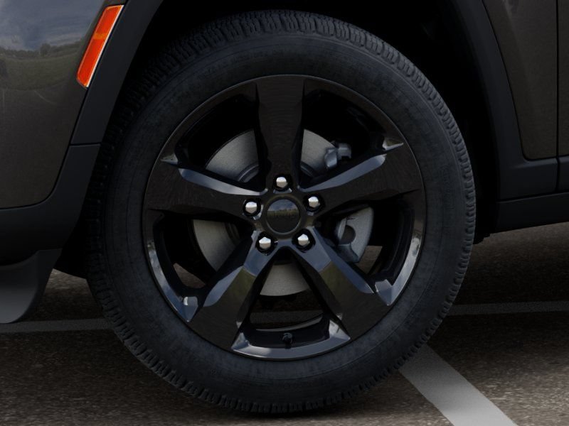 New 2026 Jeep Grand Cherokee Limited w/ Limited Altitude Package RWD image 8