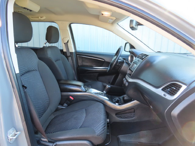 Used 2019 Dodge Journey SE FWD image 22