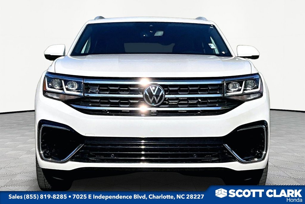 Used 2022 Volkswagen Atlas Cross Sport SEL Premium R-Line AWD/4WD image 2
