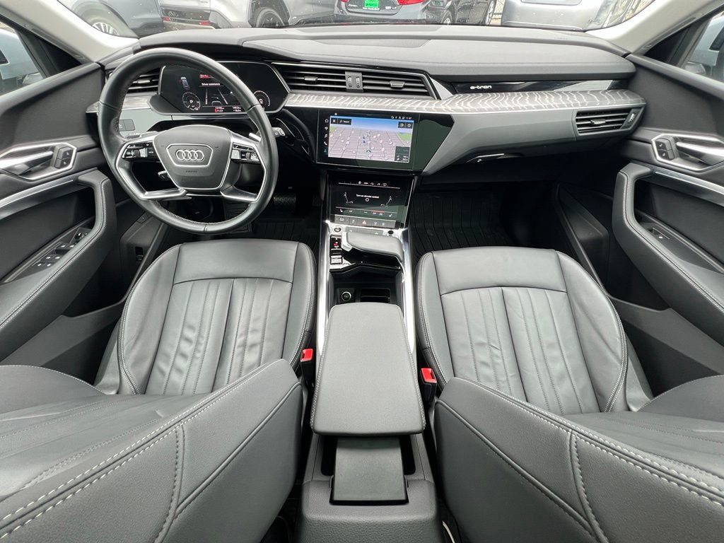 Used 2022 Audi e-tron Premium AWD/4WD image 26