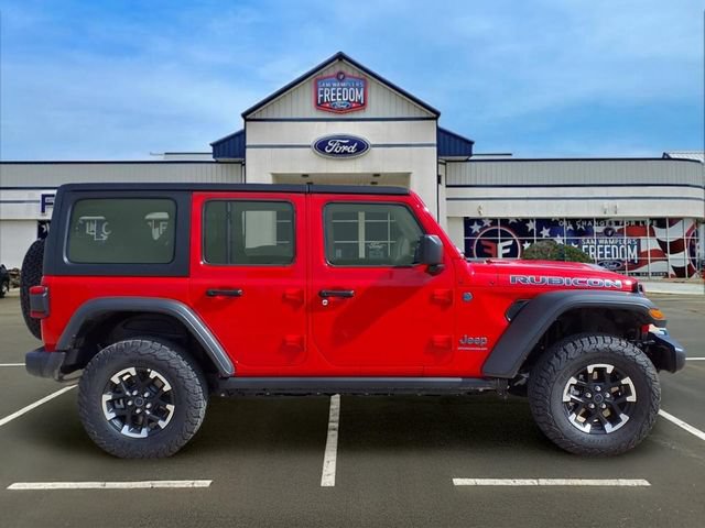 Used 2025 Jeep Wrangler Unlimited Rubicon 4xe w/ Convenience Group AWD/4WD image 8
