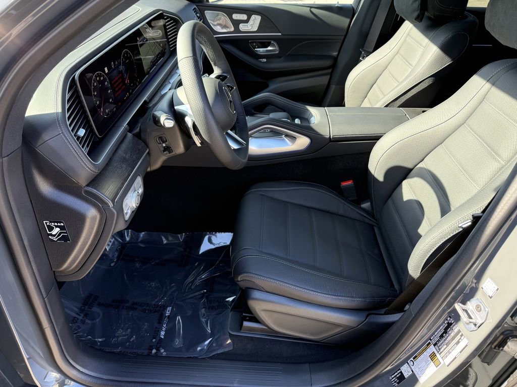 New 2026 Mercedes-Benz GLS 450 4MATIC image 9
