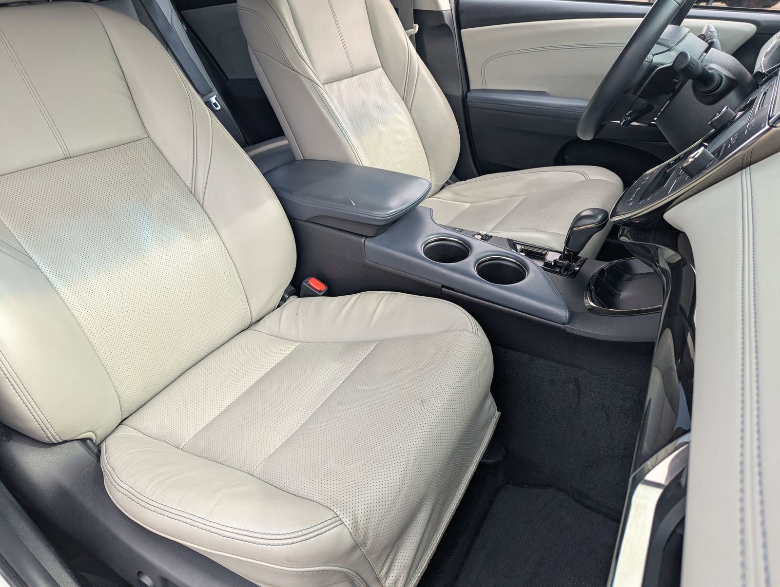 Used 2015 Toyota Avalon Limited image 11