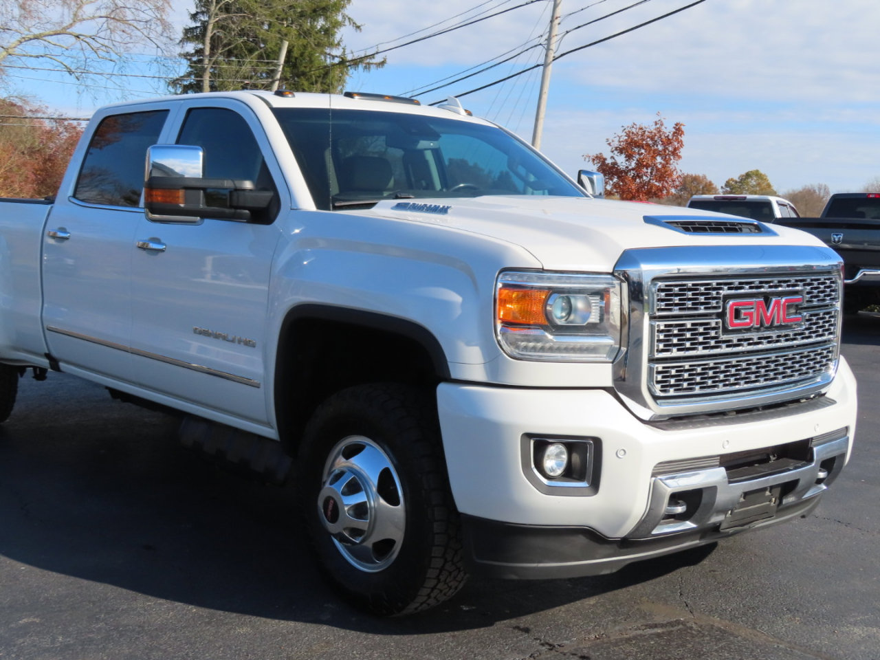 Used 2018 GMC Sierra 3500 Denali w/ Duramax Plus Package image 27
