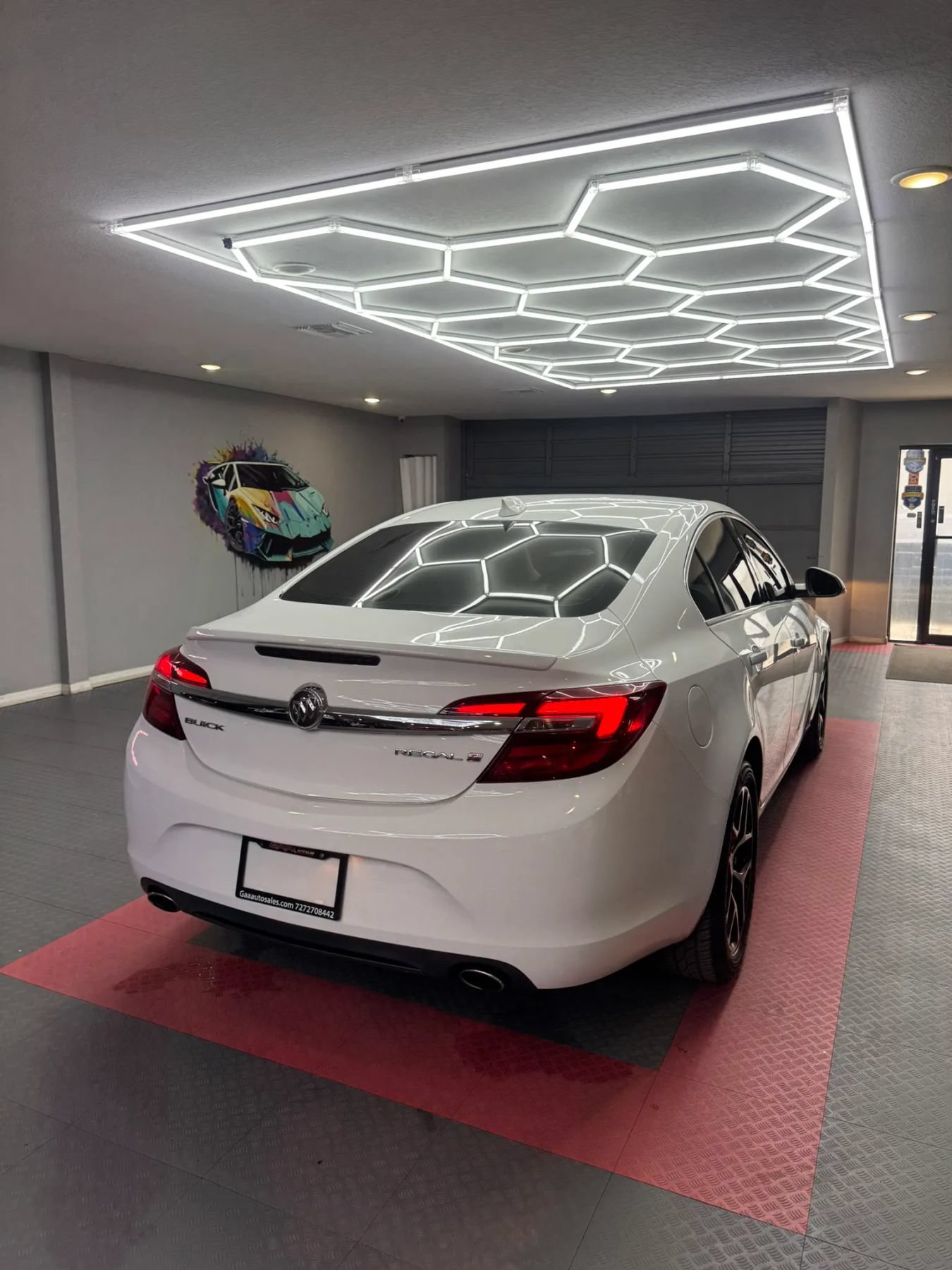 Used 2017 Buick Regal Sport Touring FWD image 7