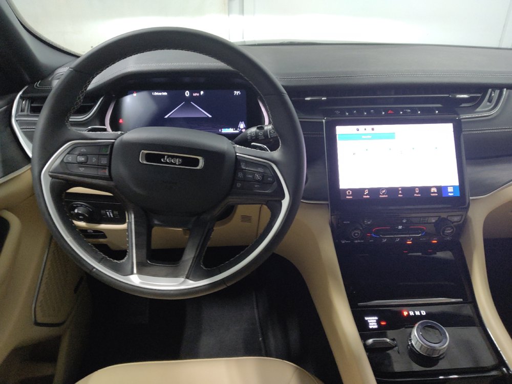 Used 2023 Jeep Grand Cherokee Limited AWD/4WD image 22