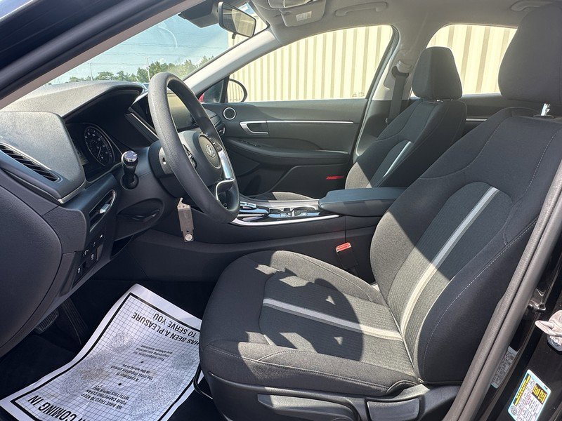 Used 2023 Hyundai Sonata SE w/ Cargo Package image 10