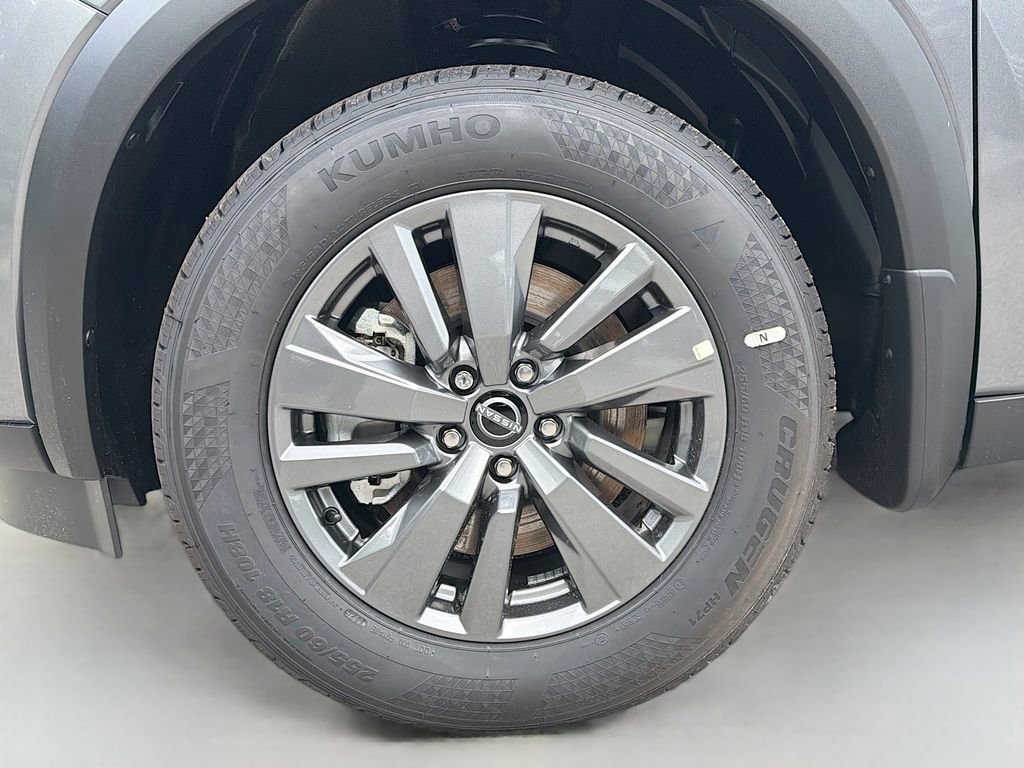 New 2025 Nissan Pathfinder SV w/ Black Appearance Package image 35