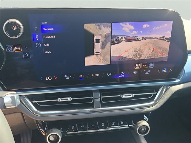 New 2026 Chevrolet Equinox EV LT image 32